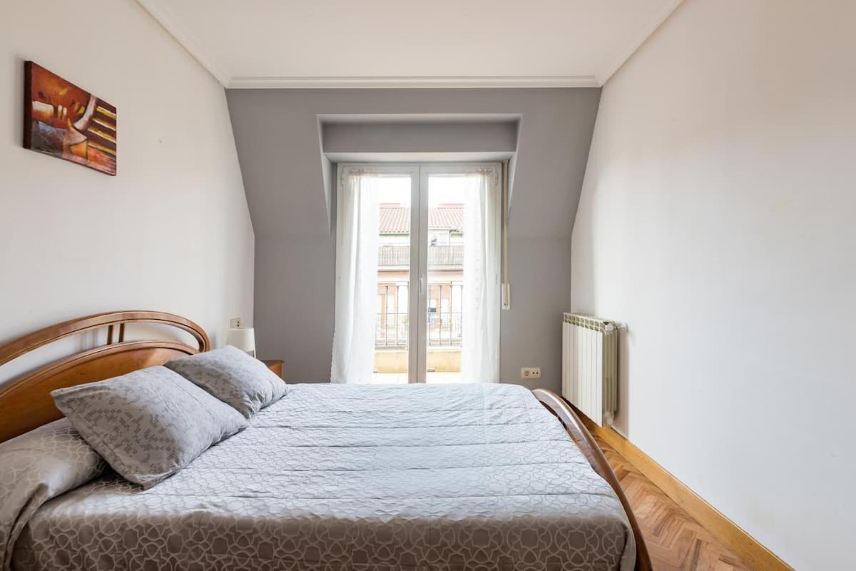 Apartamento Luminoso Atico En San-sebastián + Wifi
