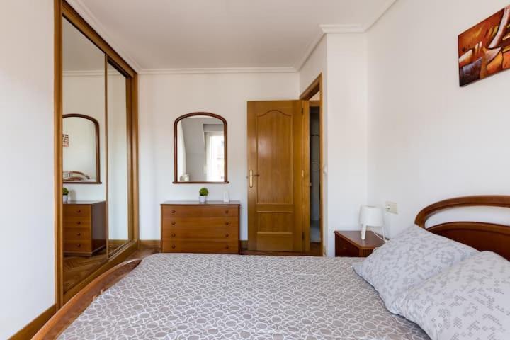 Apartamento Luminoso Atico En San-sebastián + Wifi San Sebastián